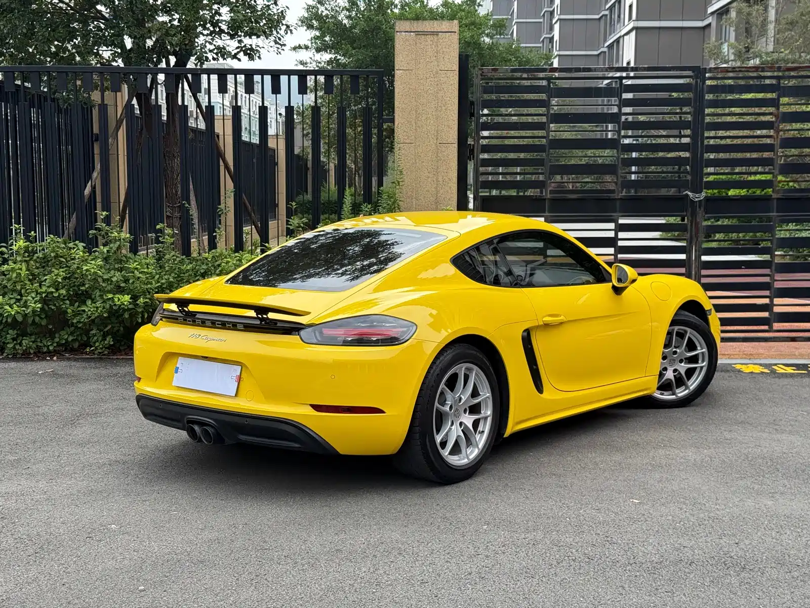 Photo 5 - Porsche 718