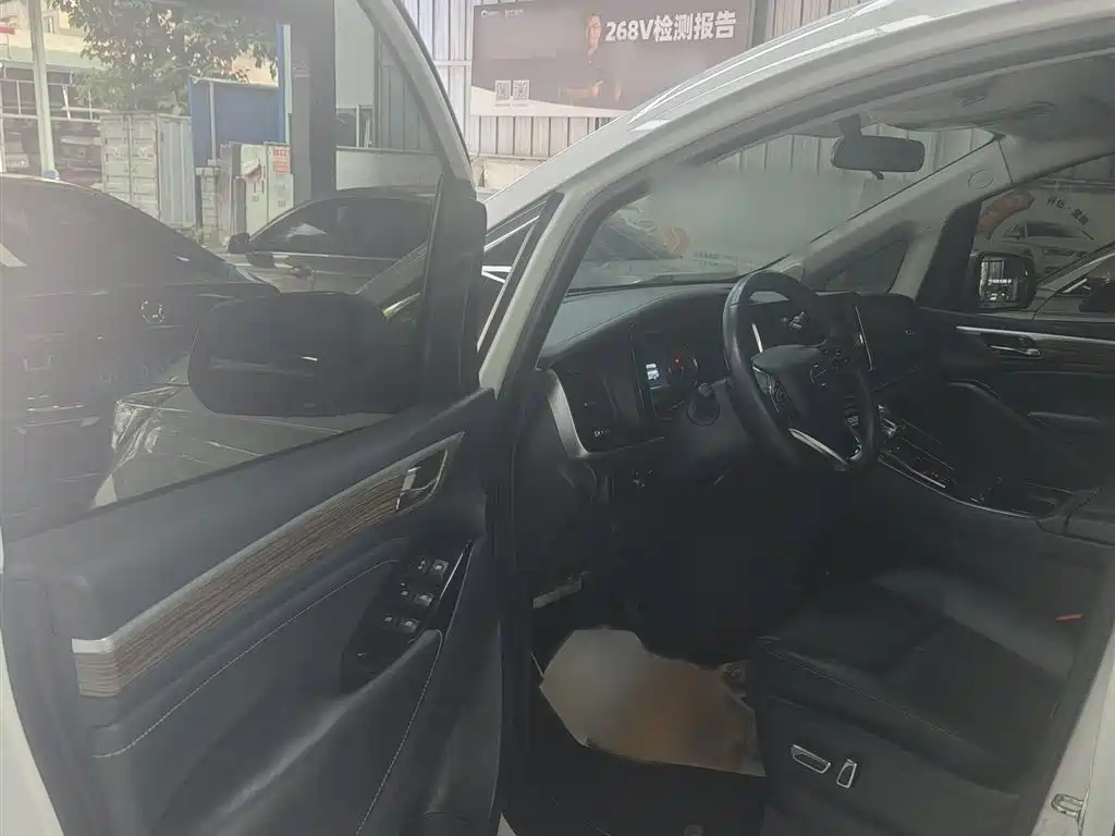 GAC Trumpchi Trumpchi M8 2023 Leading Series 390T Premium Edition фото 22