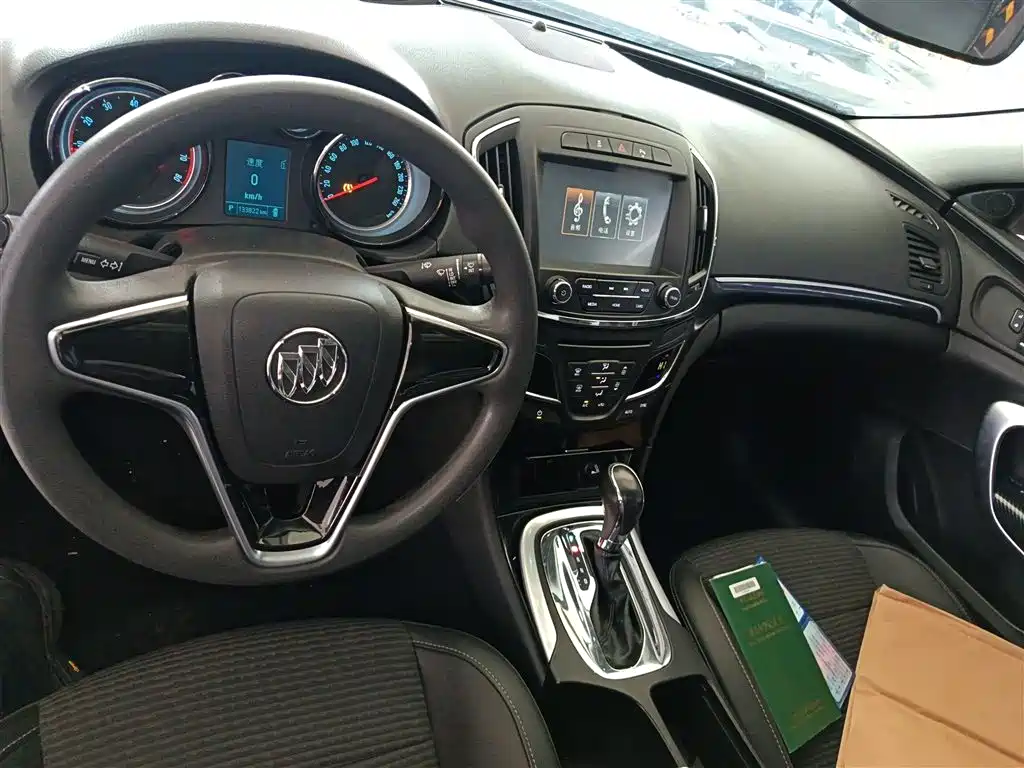 Buick Regal 2015 1.6T Leading Tech Edition фото 10
