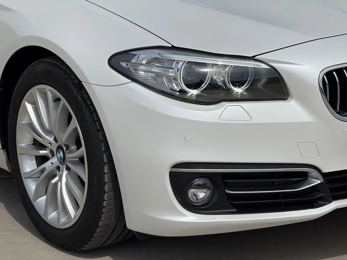 BMW 5 Series 2014 525Li Luxury Design Package фото 8
