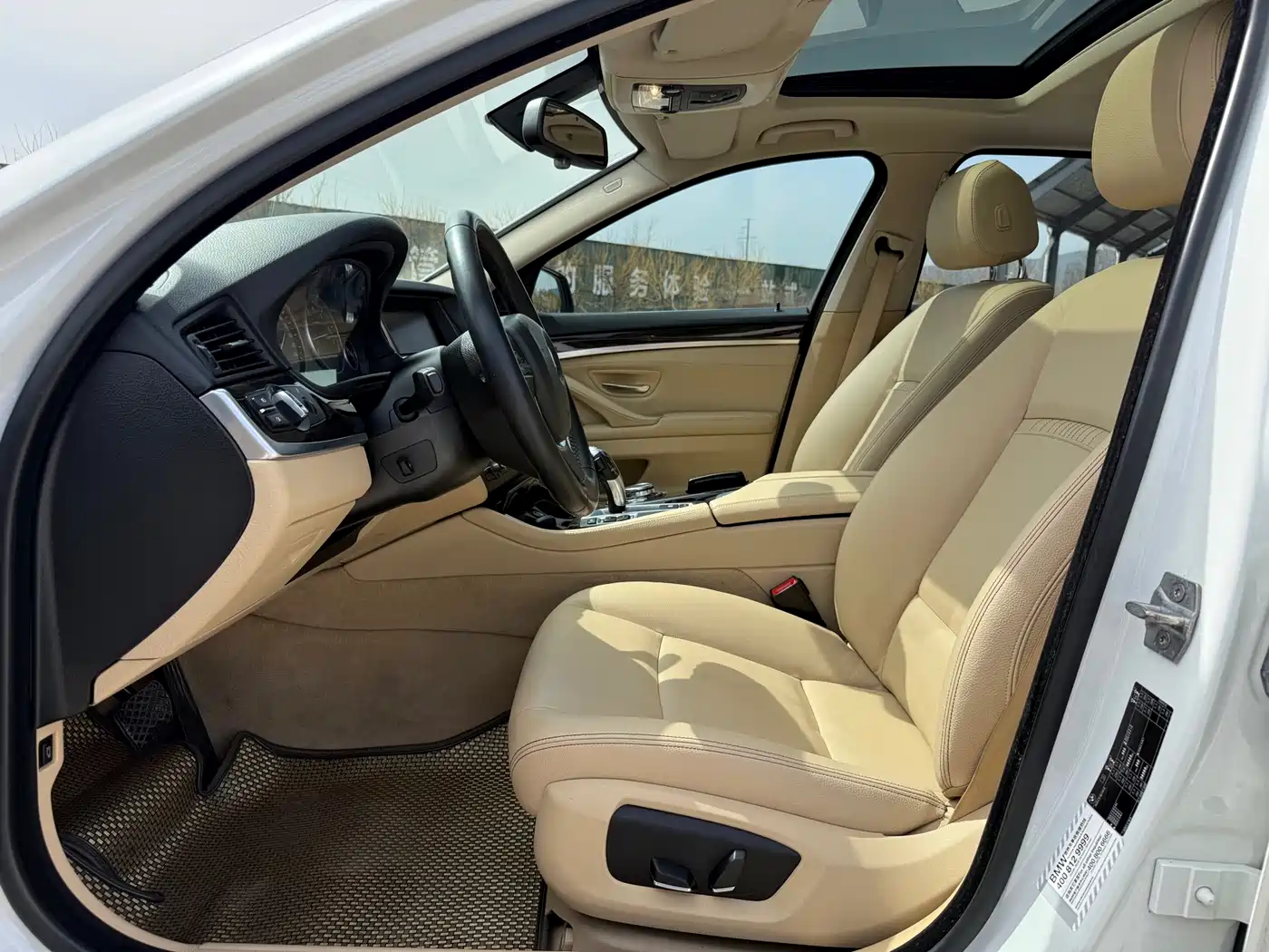 BMW 5 Series 2014 525Li Luxury Design Package фото 19