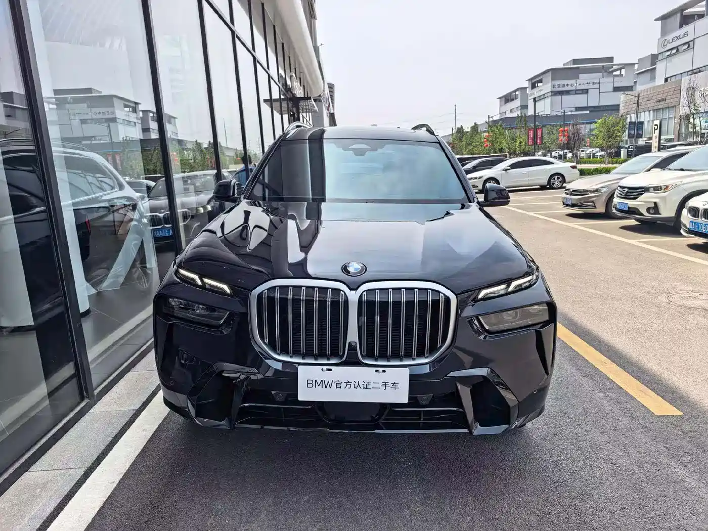 BMW X7 2023 xDrive40i Exclusive M Sport Package фото 6