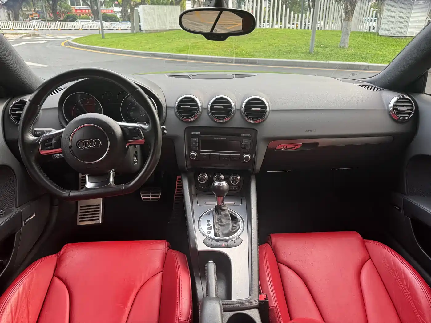 Audi TT 2011 2011 TT Coupe 2.0TFSI