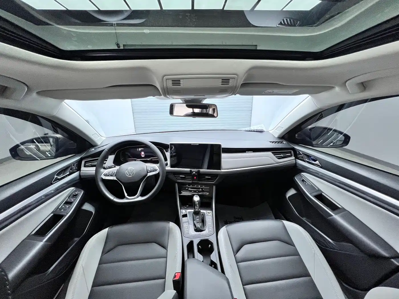 Volkswagen Bora 2023 280TSI DSG Prestige Edition фото 10