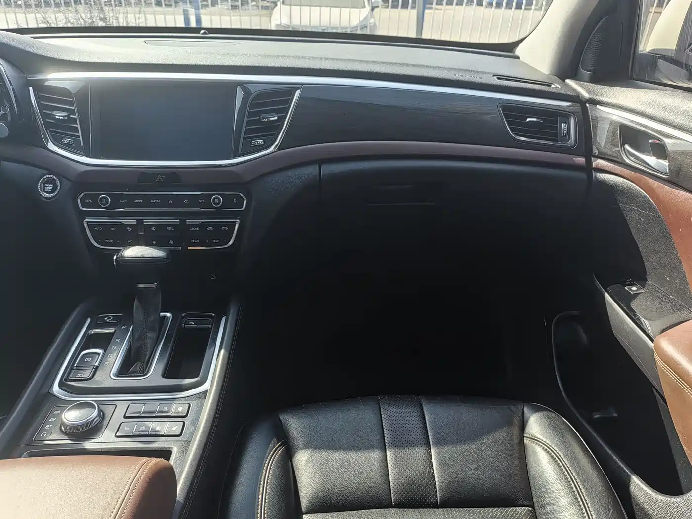 GAC Trumpchi Trumpchi GS8 2017 320T AWD Luxury Smart Connect (7-Seater) фото 17