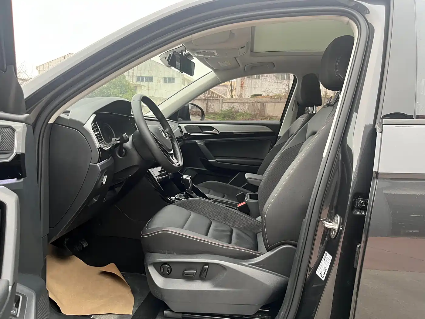 Volkswagen Tayron 2022 280TSI 2WD Luxury Smart Connect Edition фото 5