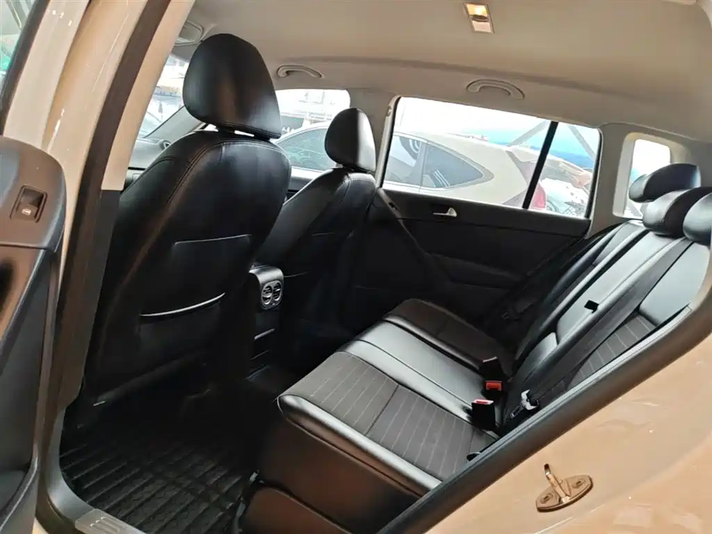 Volkswagen Tiguan 2015 1.8TSI Automatic 2WD Trendline фото 17