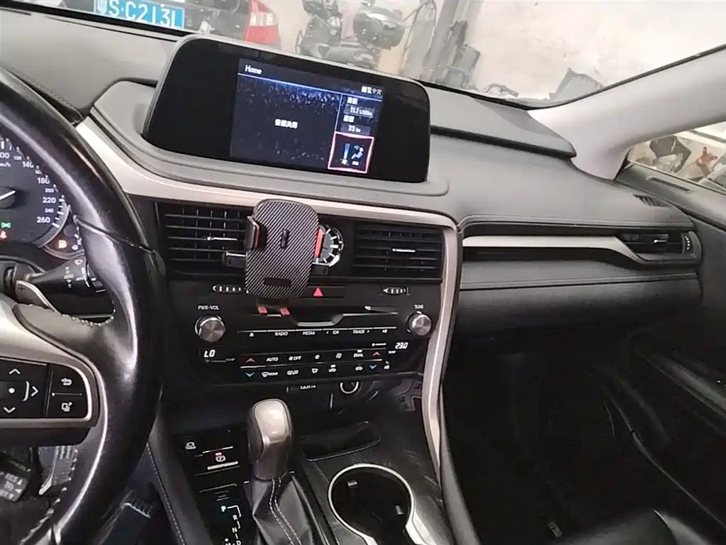 Lexus RX 2020 Facelift 300 2WD Elite Edition фото 13
