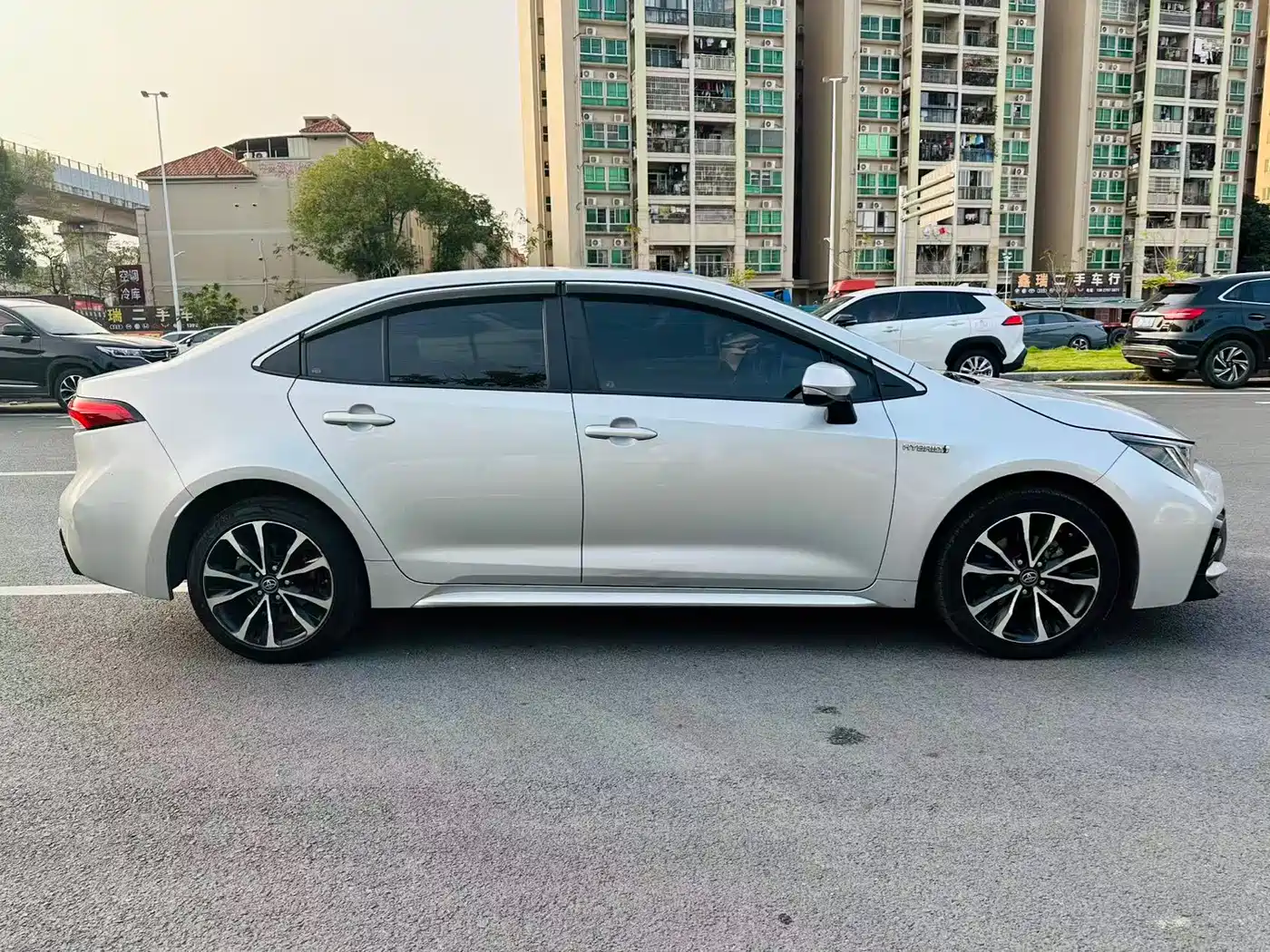 Toyota Levin 2021 Dual Engine 1.8H E-CVT Sport фото 6