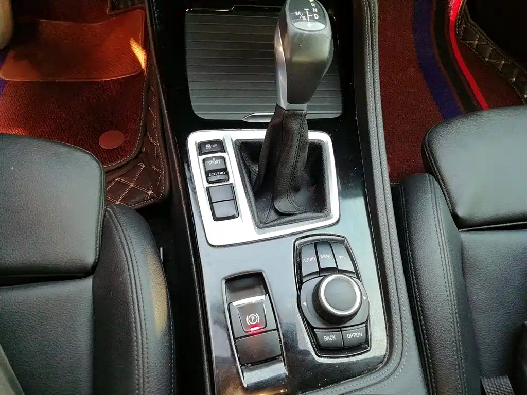 BMW 1 Series 2017 118i Sport фото 11