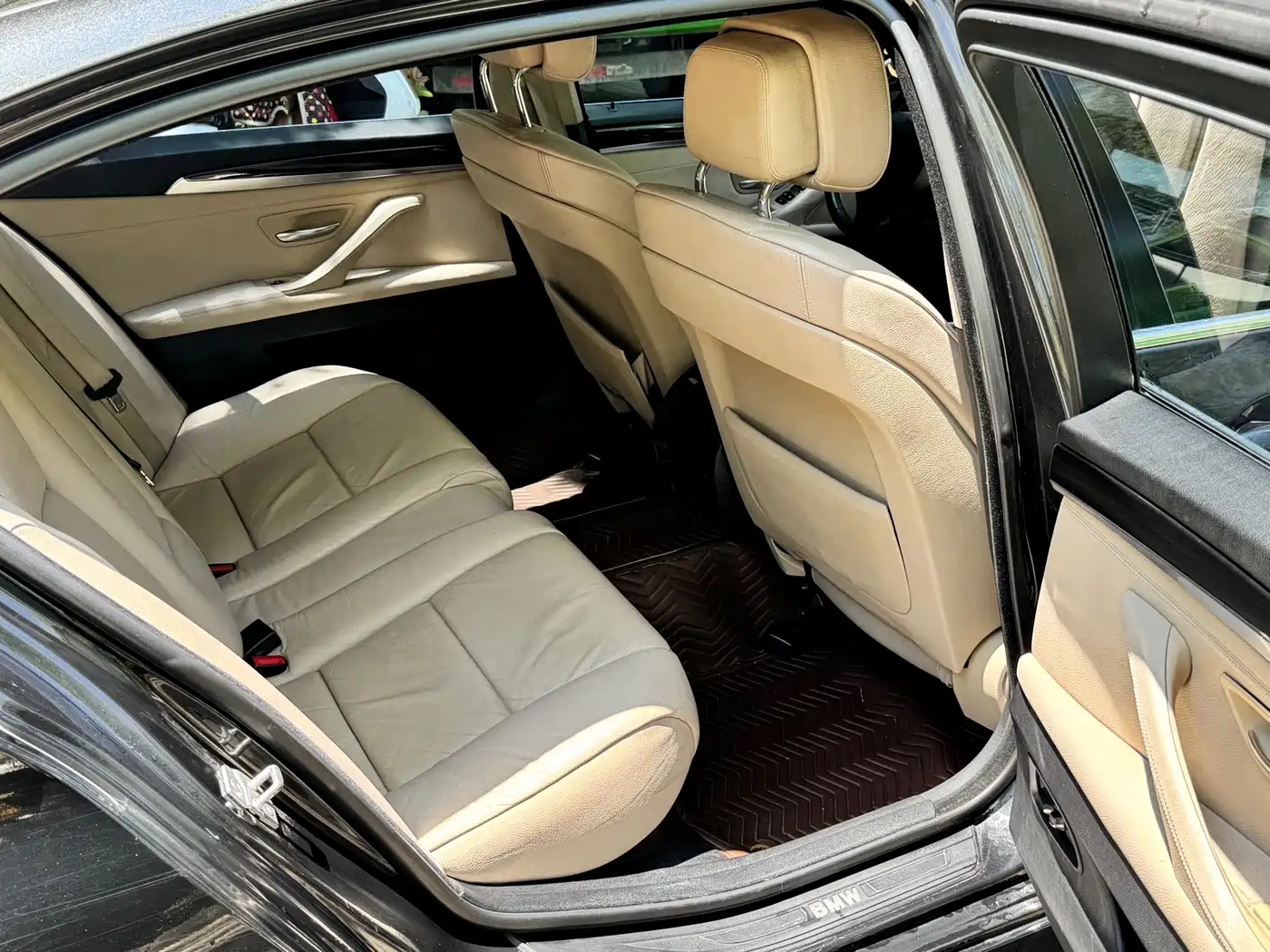 BMW 5 Series 2011 523Li Luxury фото 12
