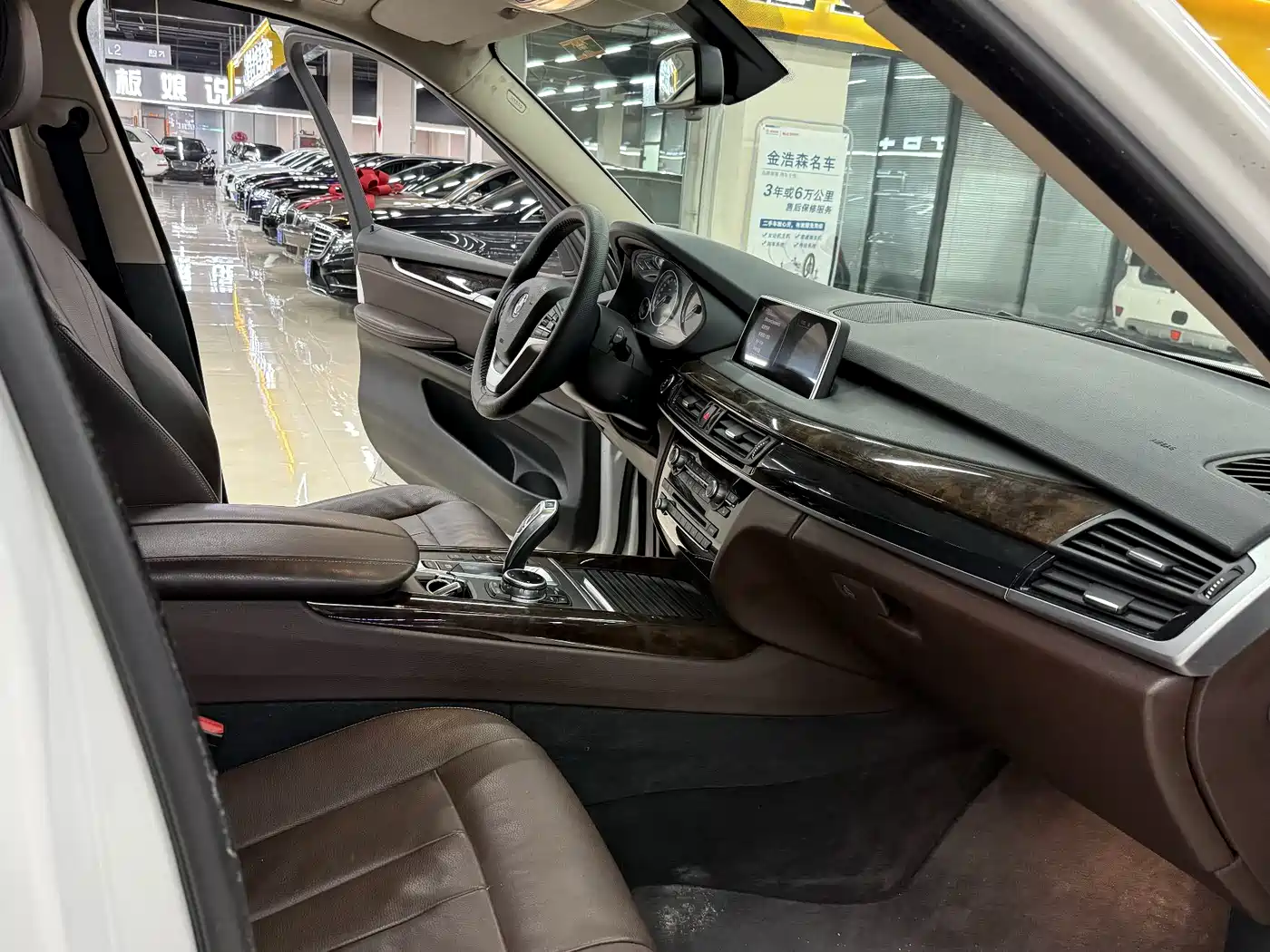 BMW X5 (Import) 2014 xDrive35i Leading фото 15