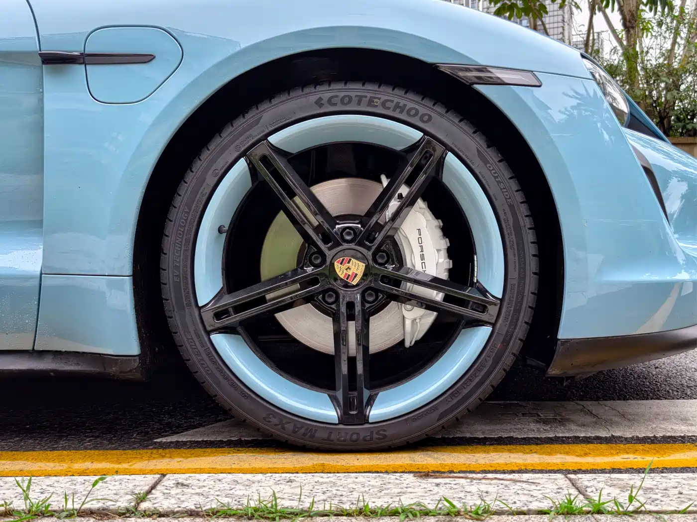 Porsche Taycan 2019 Taycan 4S фото 9