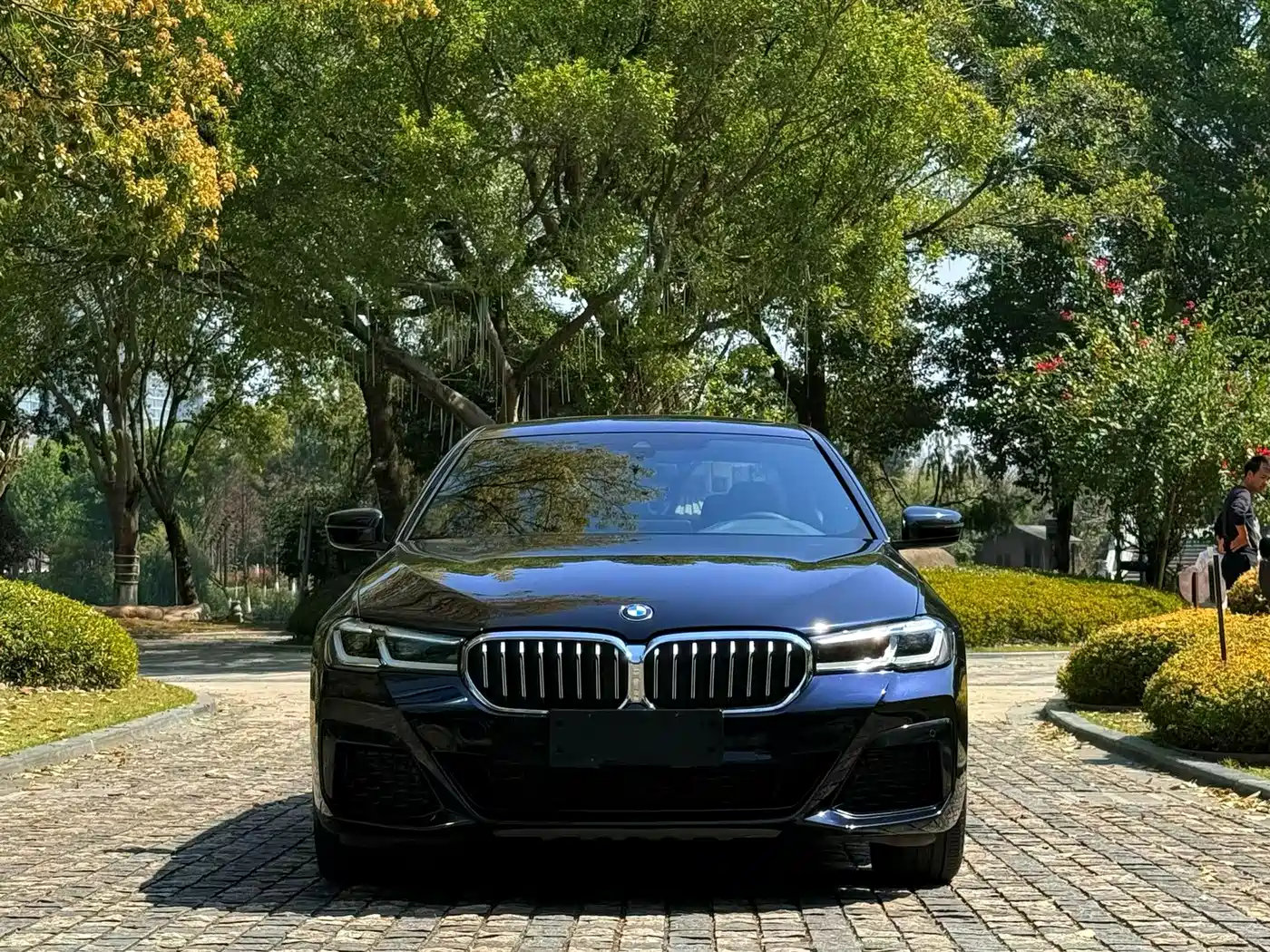 BMW 5 Series 2022 530Li Leading M Sport Package фото 2