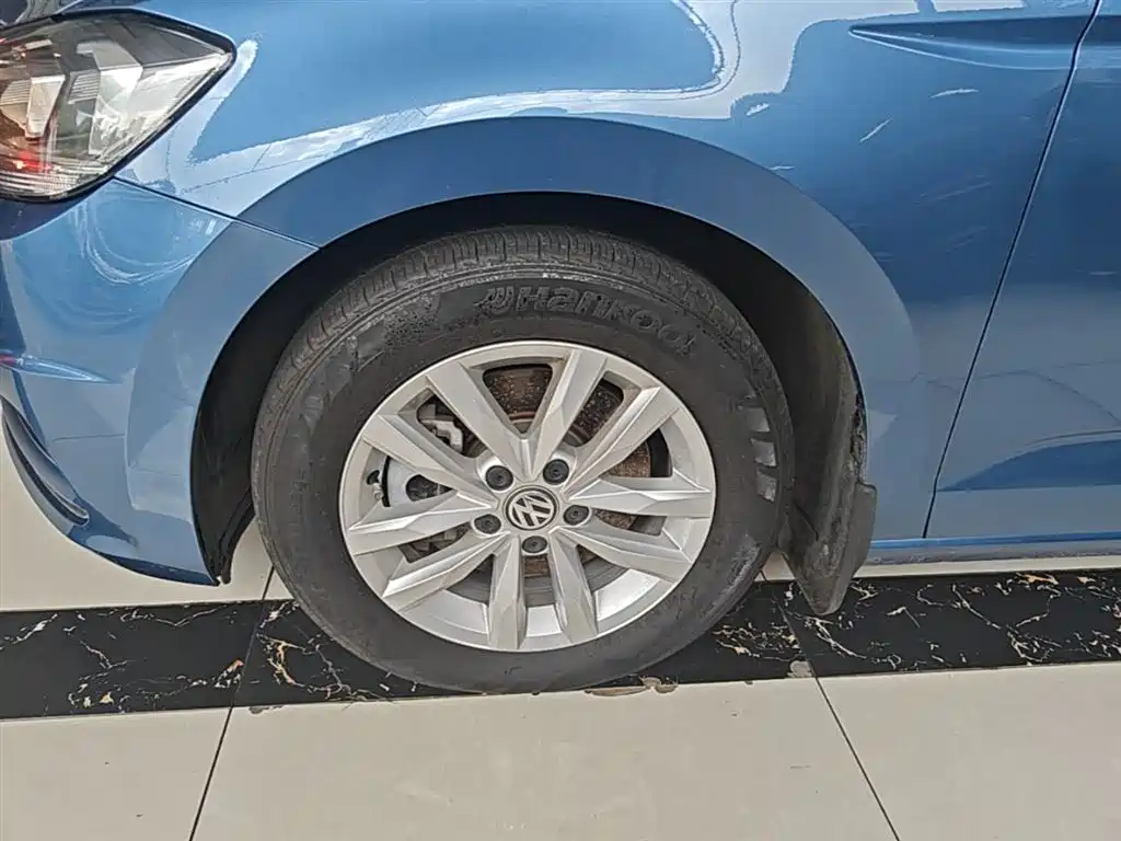 Volkswagen Touran 2018 Touran L 280TSI DSG Comfort 7-seater China V фото 23