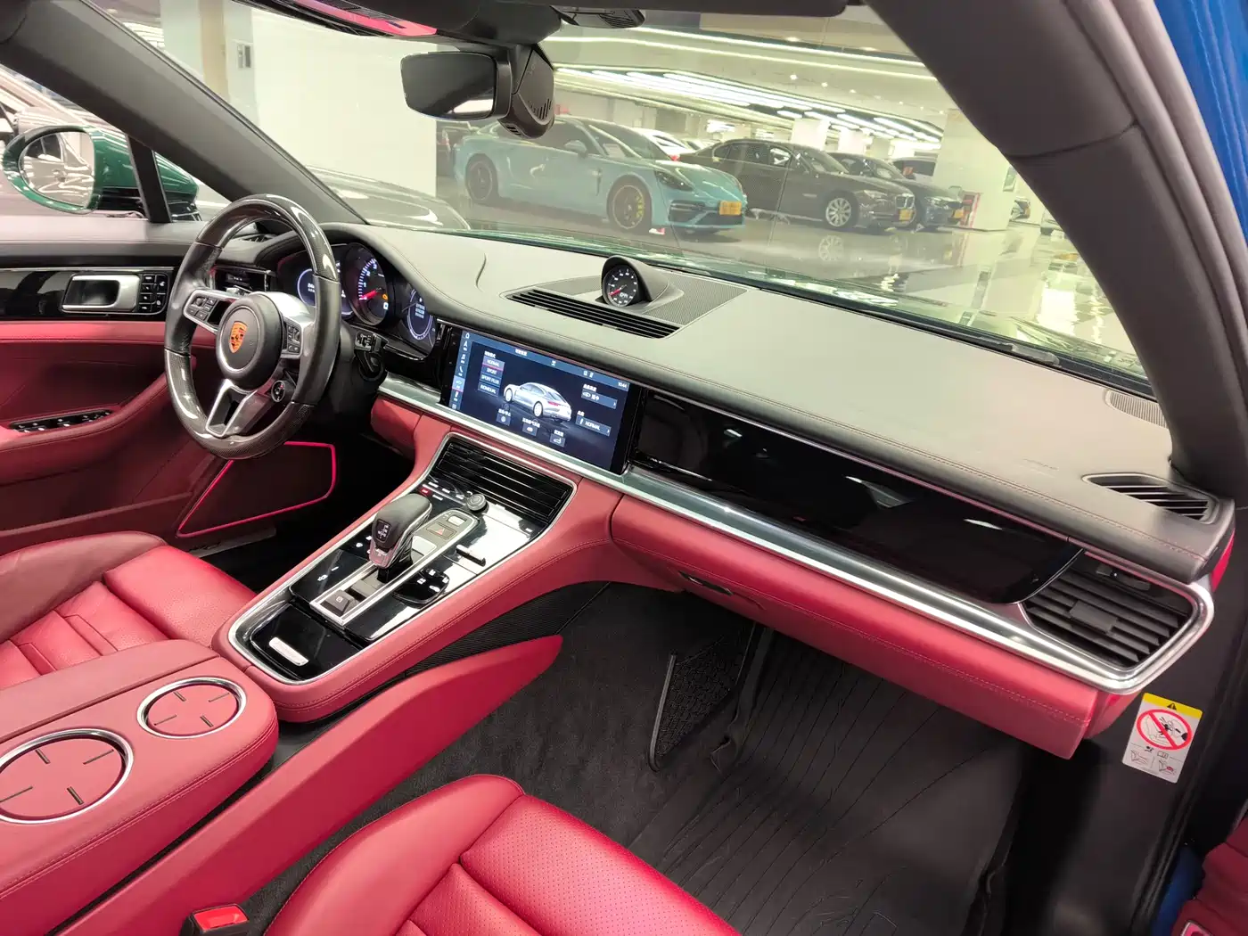 Porsche Panamera 2017 Panamera Executive Long Wheelbase 3.0T фото 22
