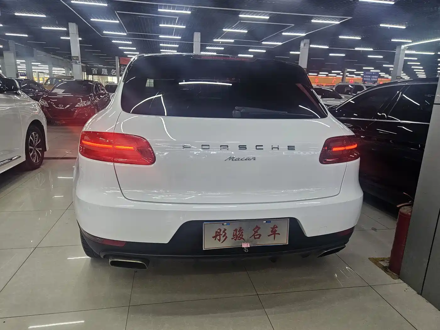 Porsche Macan 2017 Macan 2.0T фото 8