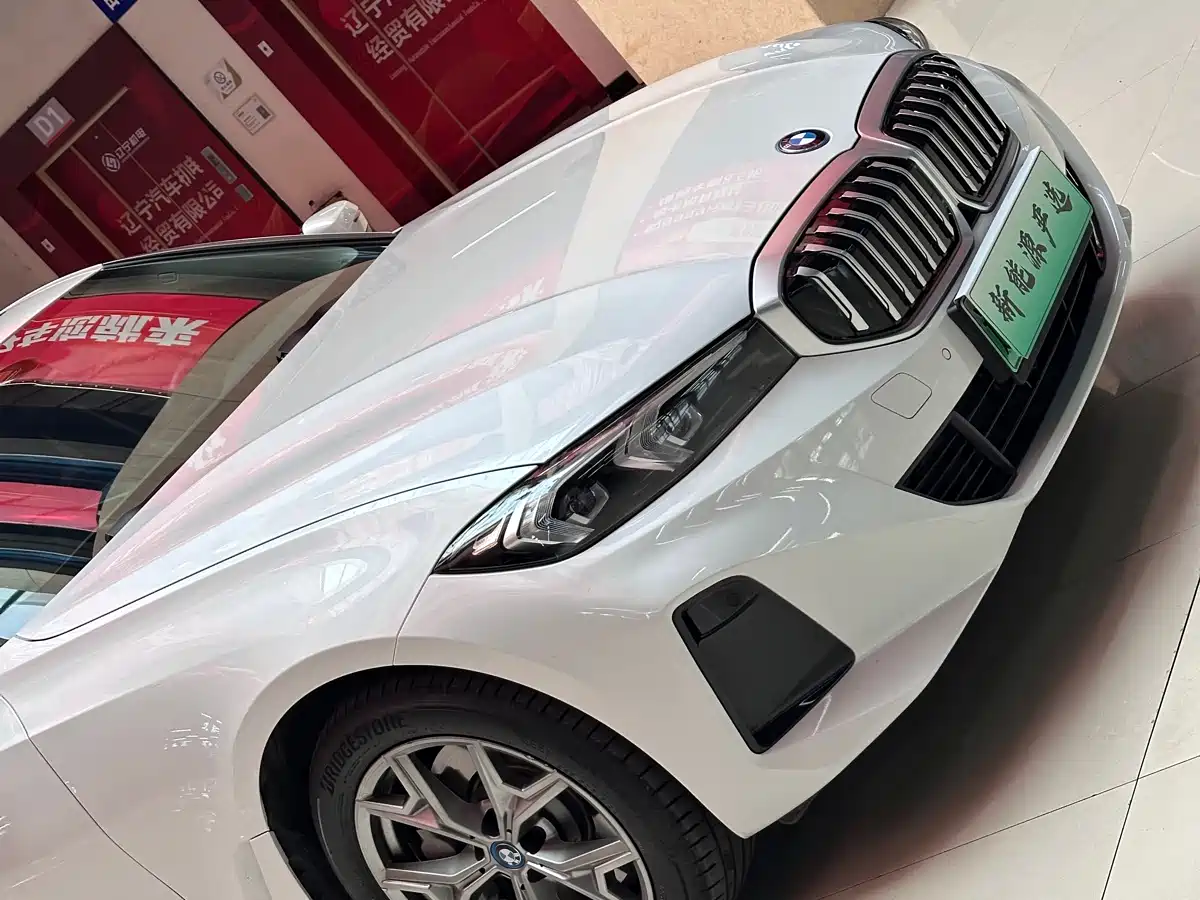 BMW i3 2024 eDrive 35 L фото 9