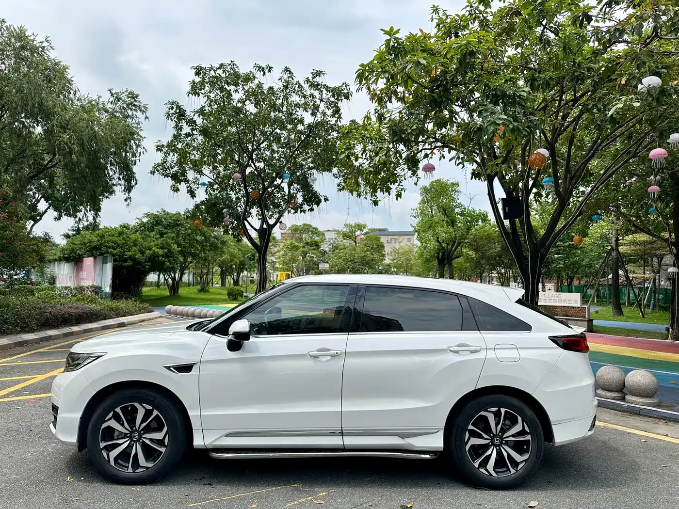 Honda UR-V 2017 2017 240TURBO 2WD Luxury Edition China V