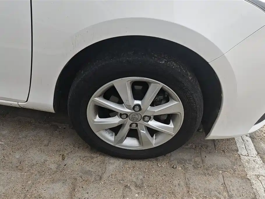 Toyota YARiS L Zhi Xuan 2017 1.5E CVT Speed Upgrade Edition фото 6