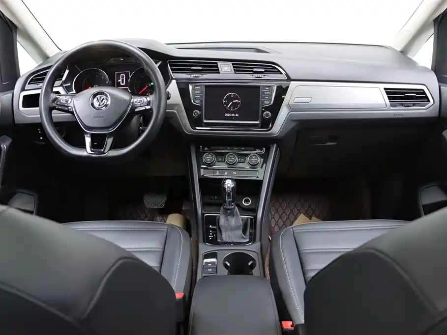 Volkswagen Touran 2018 Touran L 280TSI DSG Comfort 7-seater China V фото 23