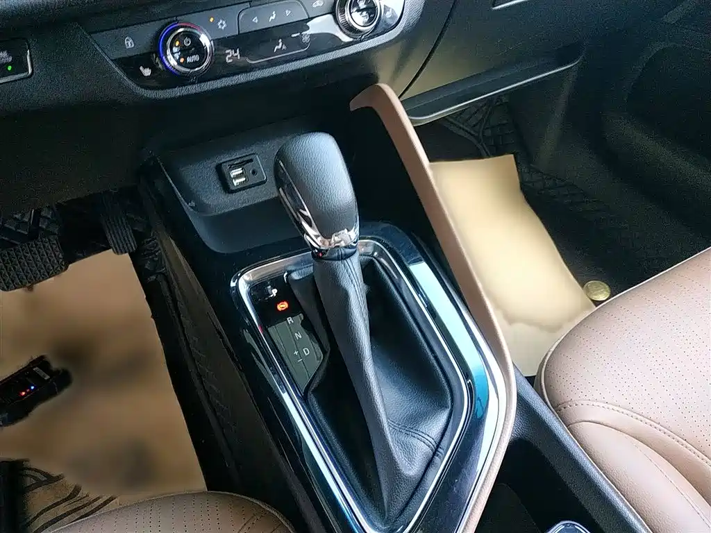 Buick GL6 2021 323T Mild Hybrid Connected Luxury фото 14