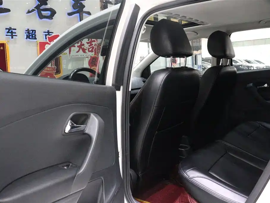 Volkswagen Polo 2018 1.5L Auto Comfort фото 8