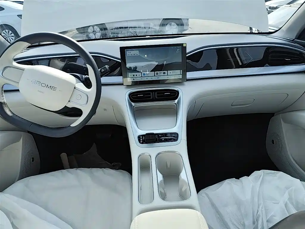 Geely Galaxy Starry Wish 2026 Edition 310km Youth Version фото 13