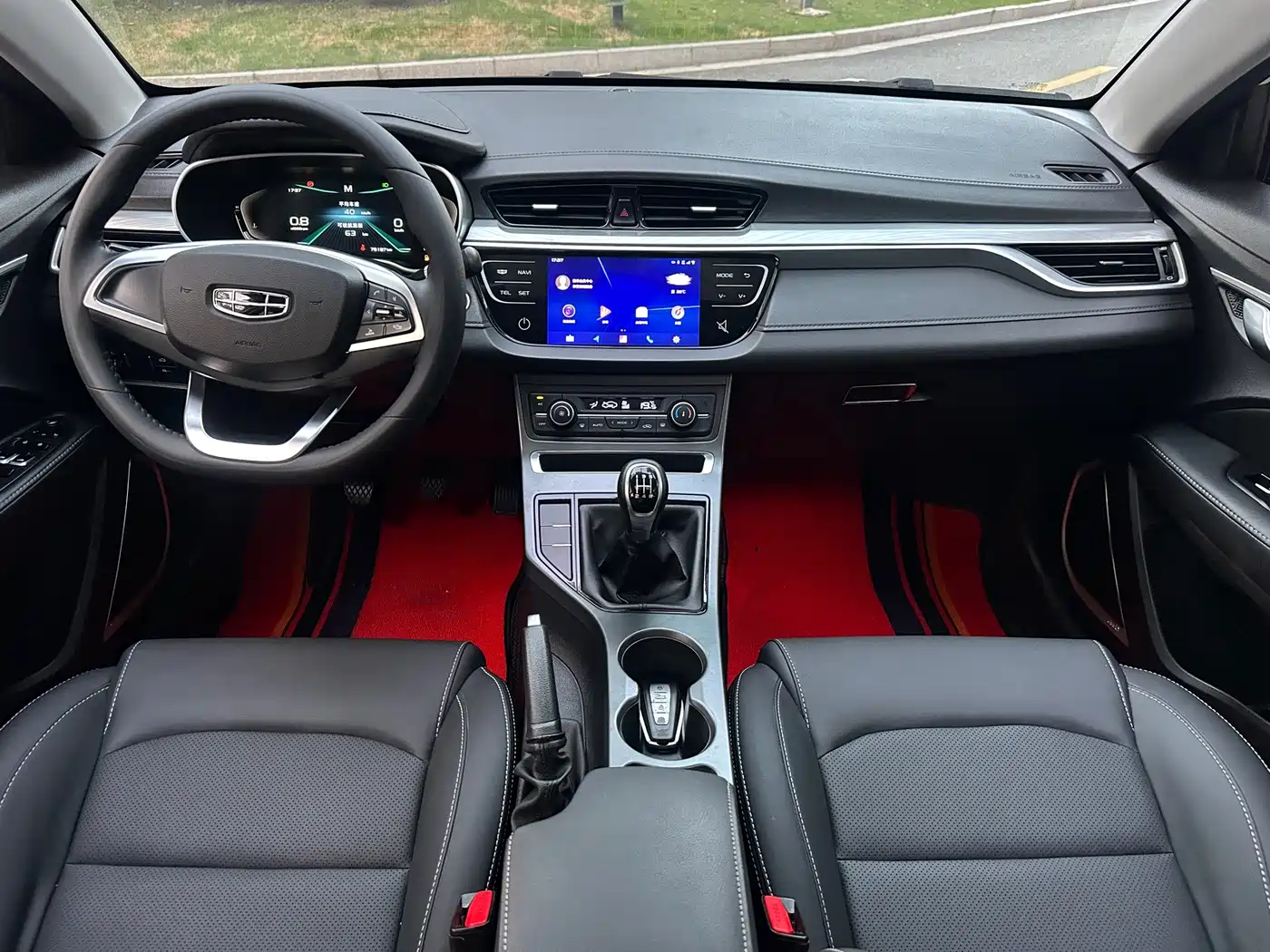 Фото 8 - Geely Emgrand