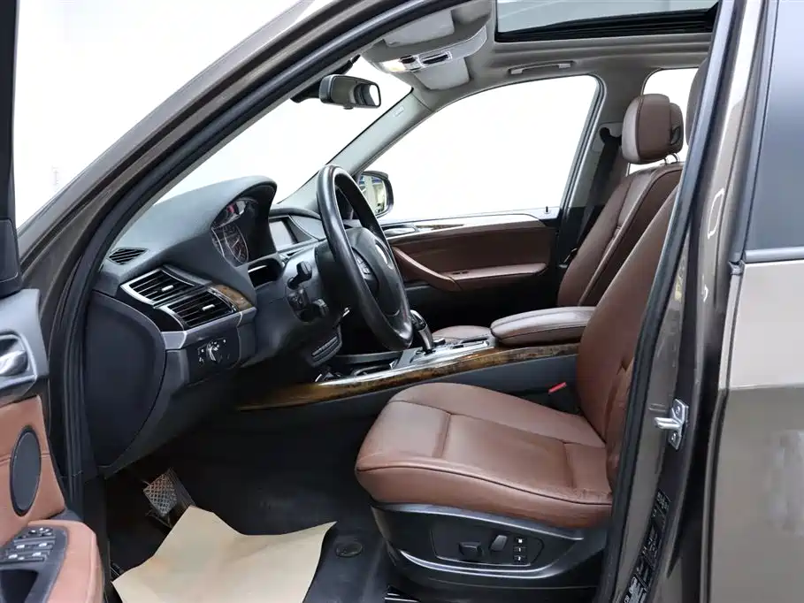 BMW X5 (Import) 2013 xDrive35i Leading фото 14