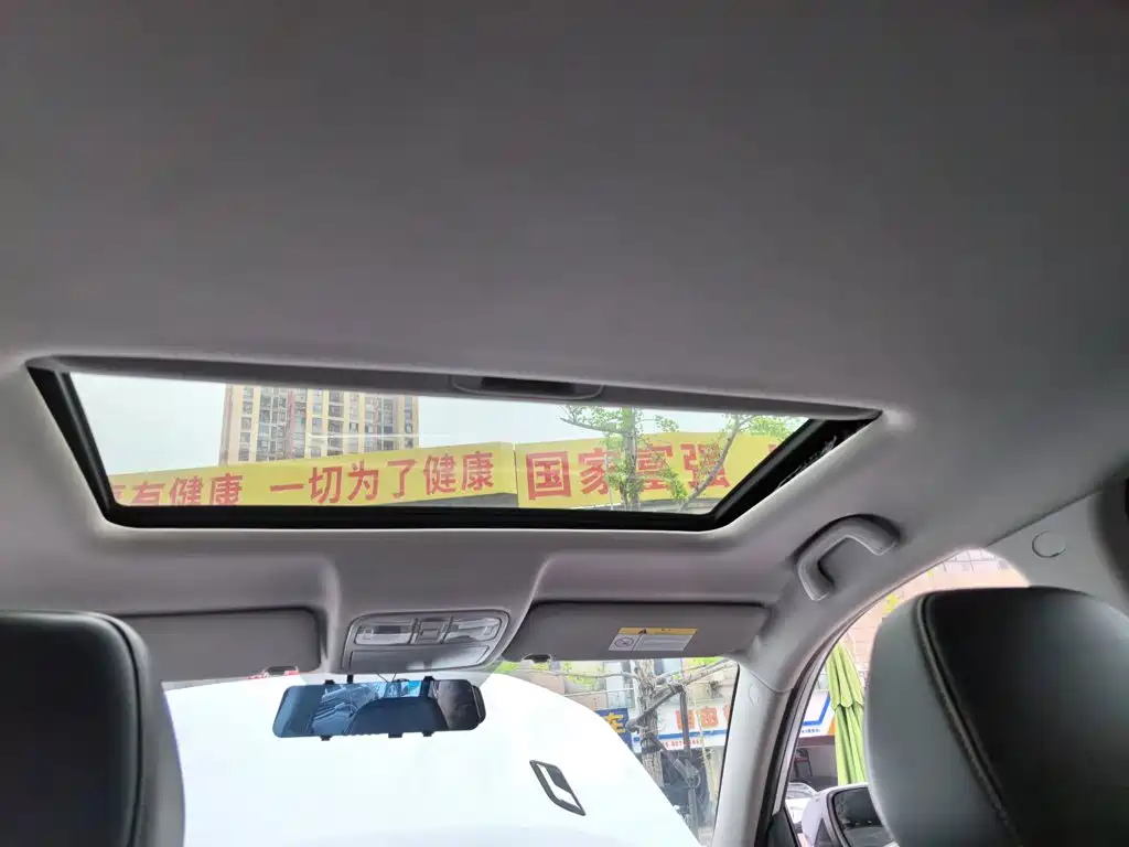 Photo 18 - Changan CS75