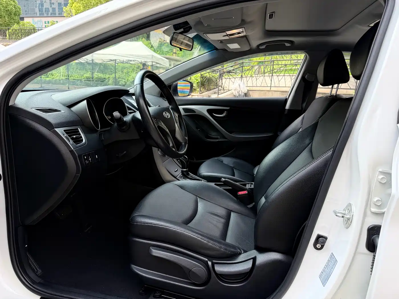 Hyundai Langdong 2015 1.6L Auto Exclusive фото 8
