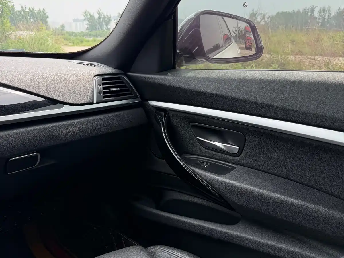 BMW 3 Series GT 2020 320i M Sport Package фото 13