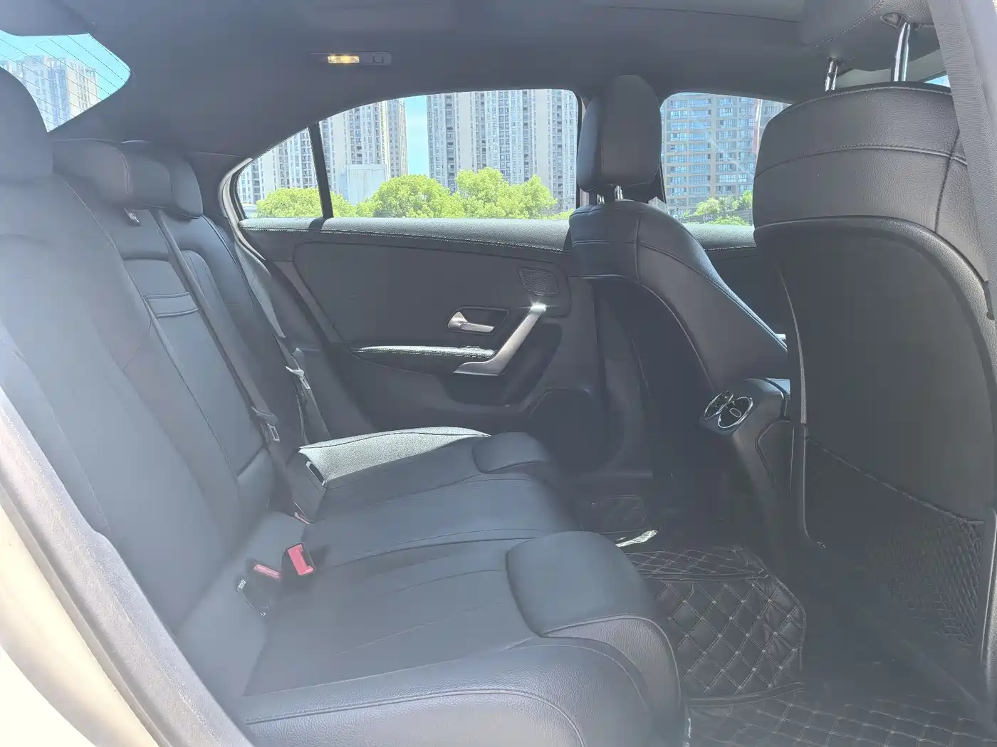 Mercedes-Benz A-Class 2019 A 200 L фото 14