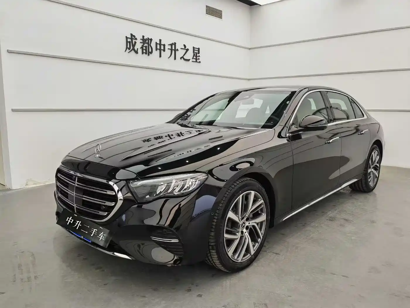 Mercedes-Benz E-Class 2024 E 300 L Fashion