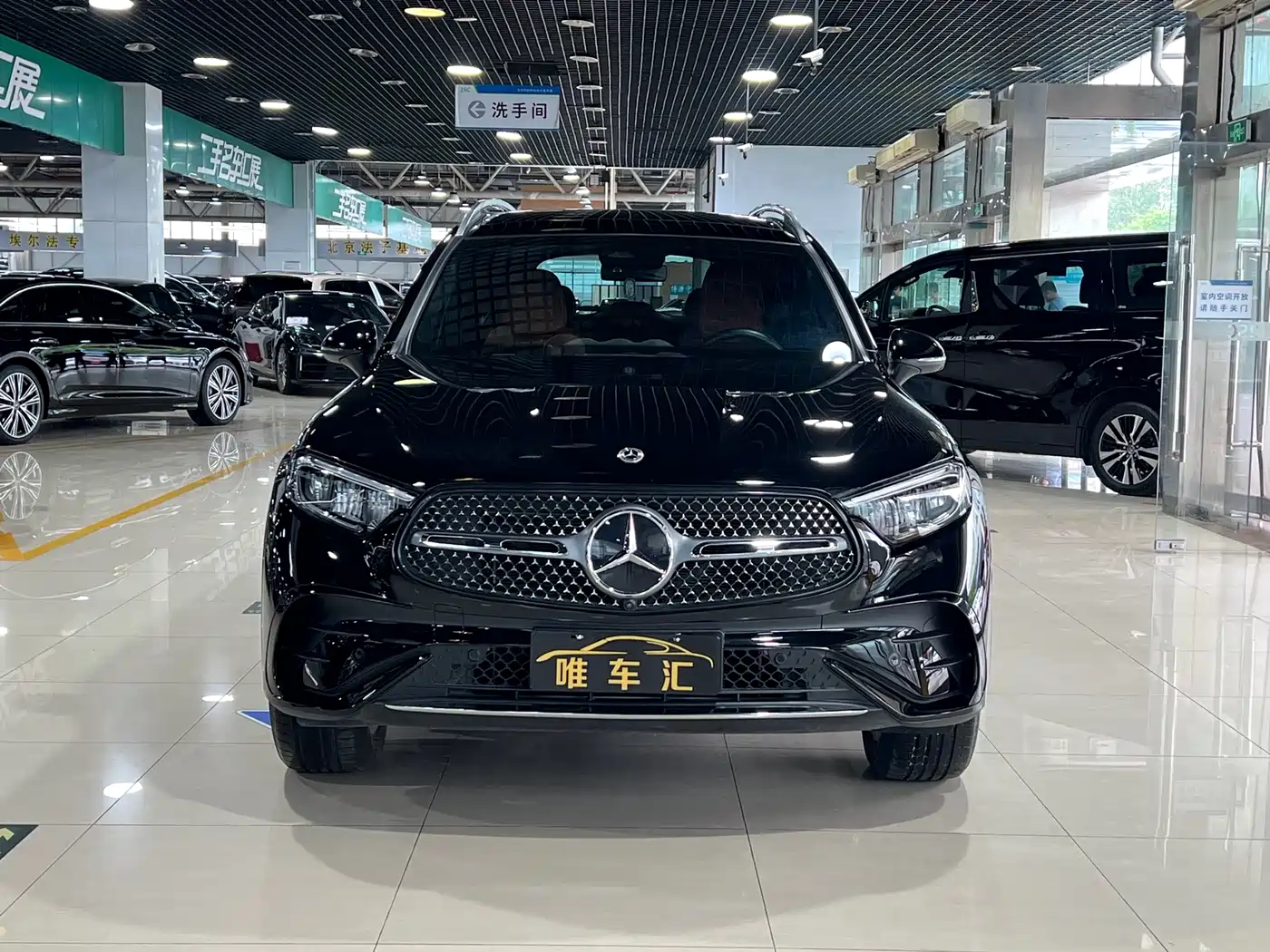 Mercedes-Benz GLC 2024 GLC 300 L 4MATIC Dynamic 5-seater фото 2