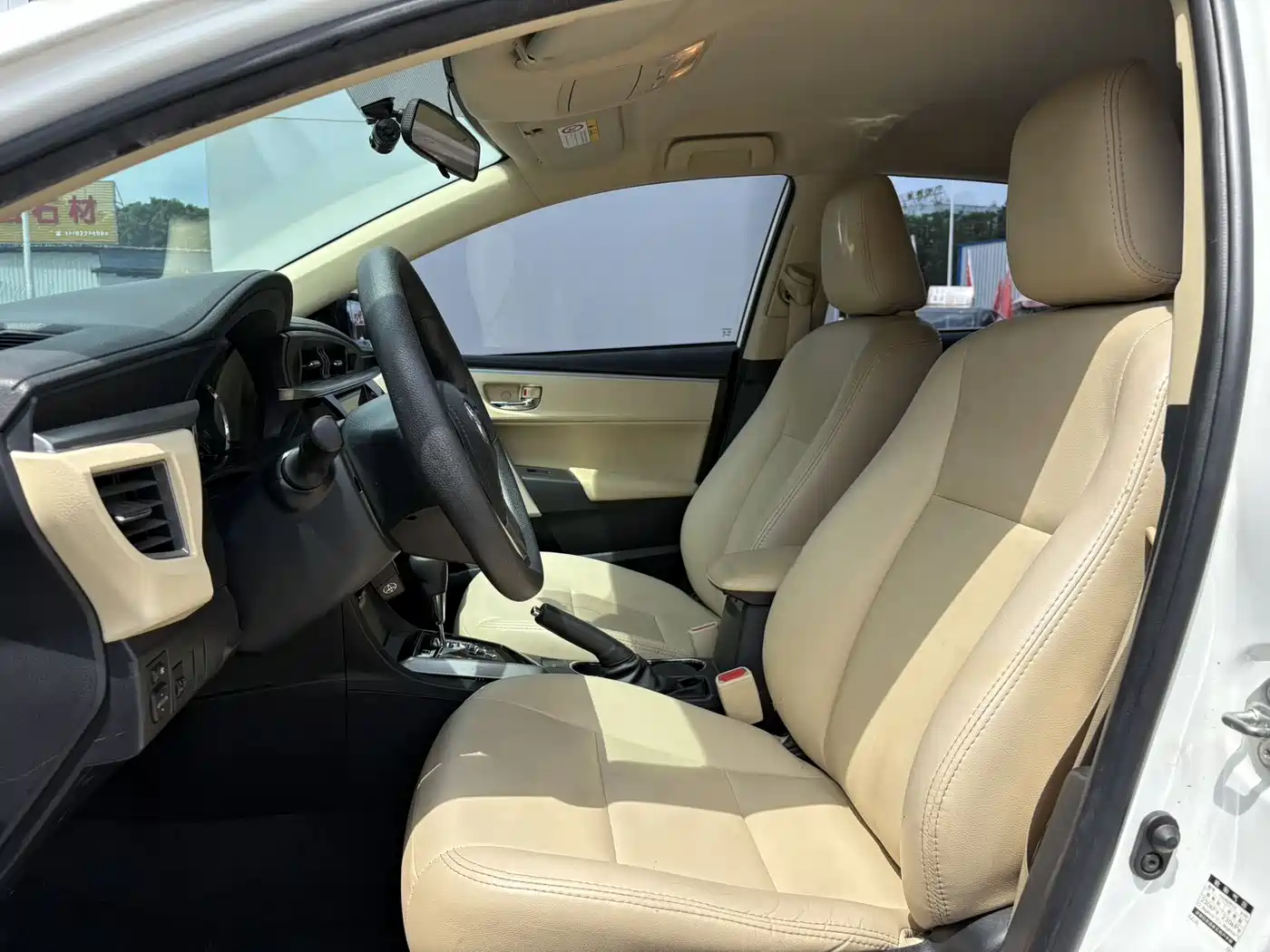 Toyota Corolla 2017 Facelift 1.6L S-CVT GL фото 4