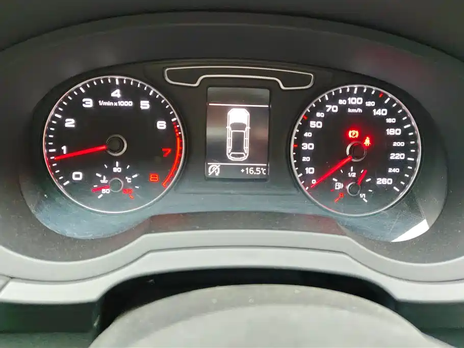 Audi Q3 2015 35 TFSI Comfort фото 14