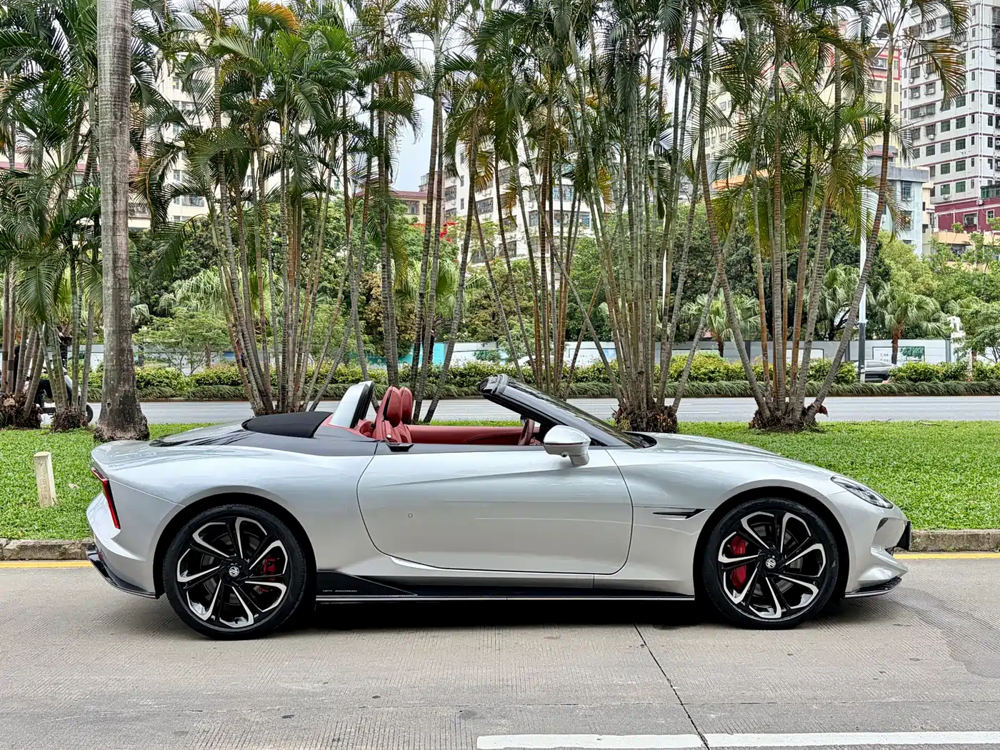 MG Cyberster 2024 580km Transcendent Edition фото 10