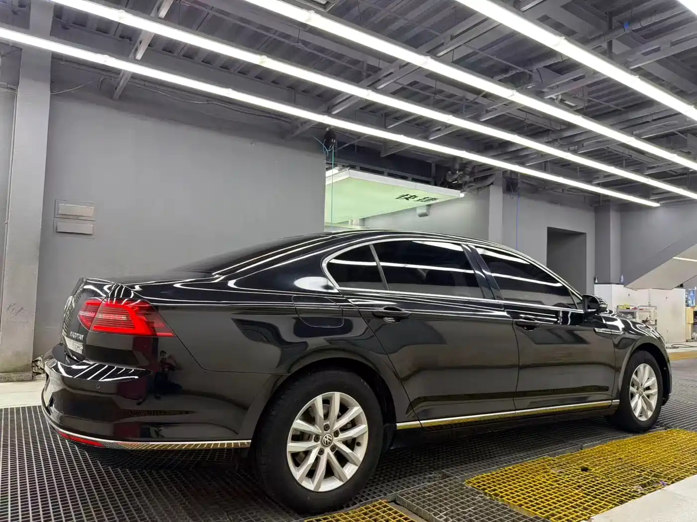 Volkswagen Magotan 2017 280TSI DSG Comfort фото 6