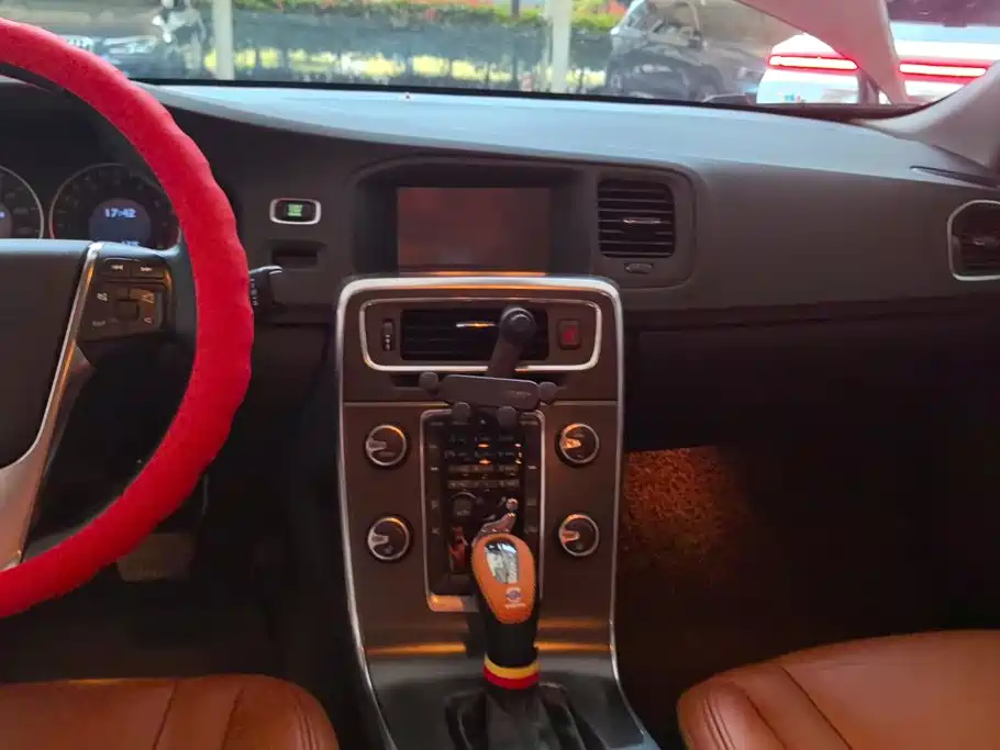 Volvo S60 (Import) 2013 2013 Model T5 Prestige Edition