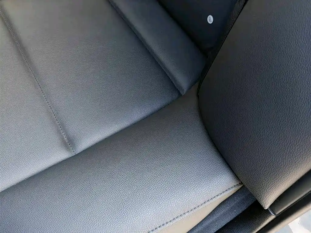 BMW 3 Series (Import) 2012 318i Leading фото 5