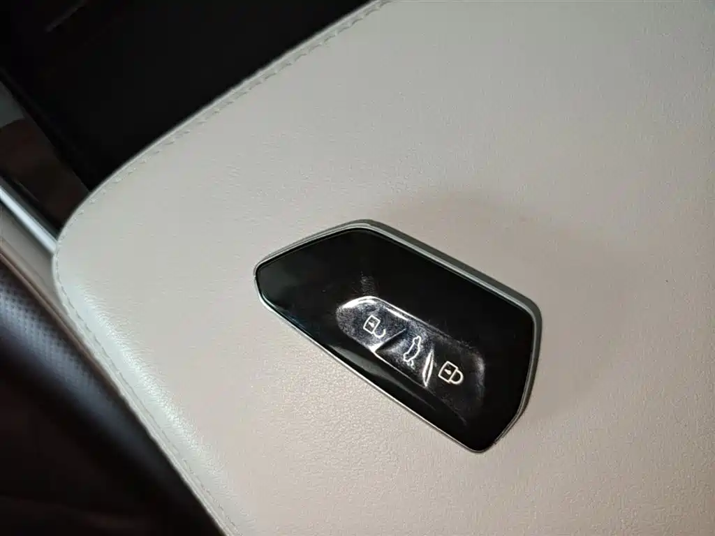 Volkswagen Talagon 2024 380TSI 4WD R-Line Touring фото 18