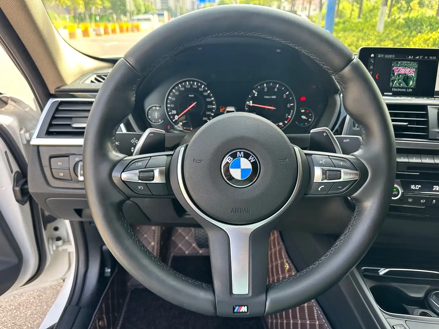 BMW 3 Series 2018 320Li Leading M Sport Package фото 13