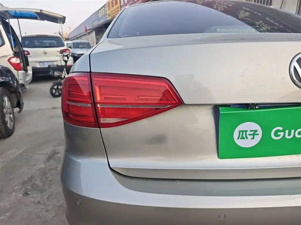Volkswagen Sagitar 2018 1.6L Automatic Comfort фото 29
