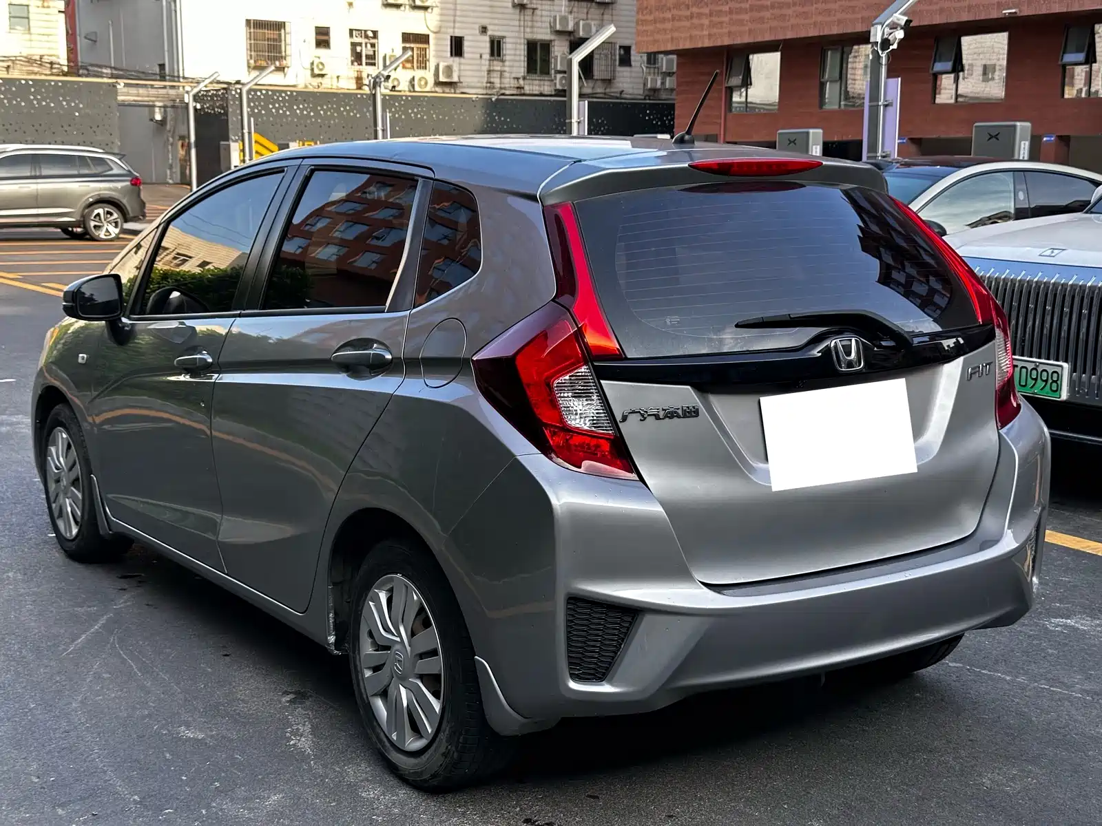 Фото 4 - Honda Fit