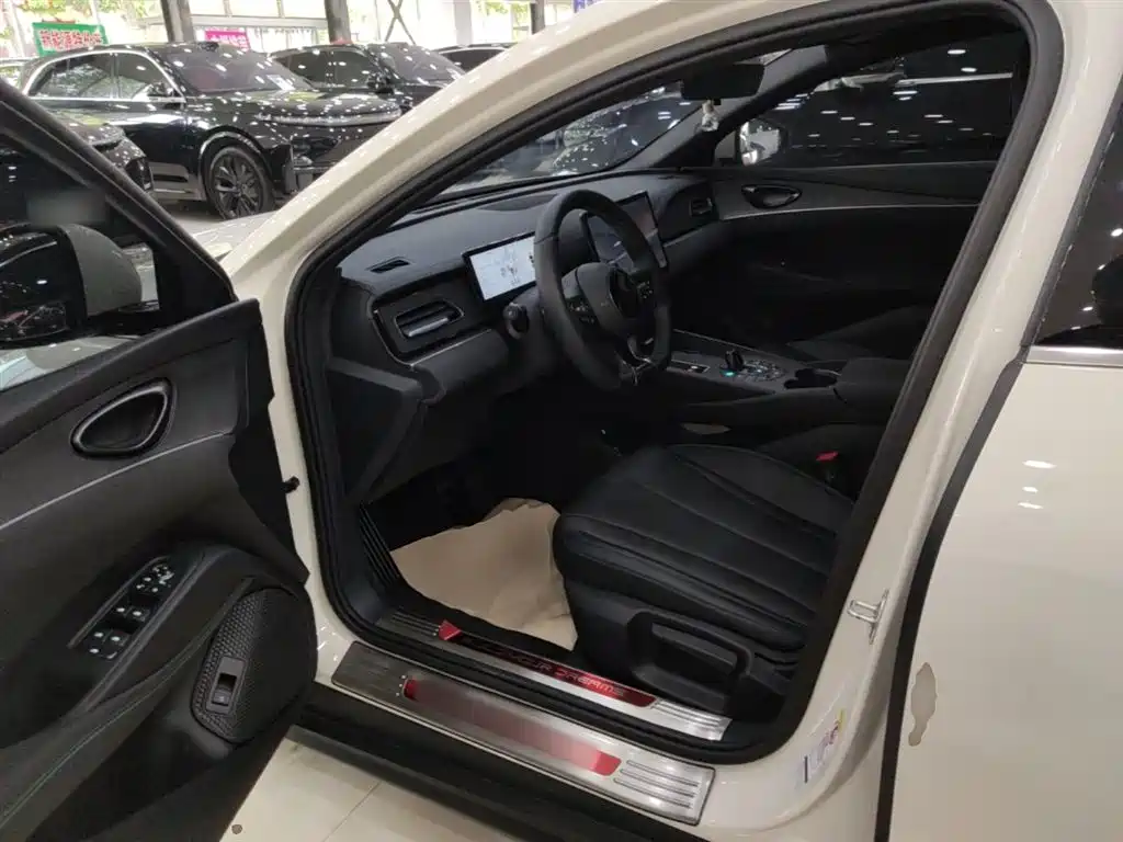 BYD Seal 06 New Energy 2025 DM-i Smart Drive 80KM Luxury фото 16