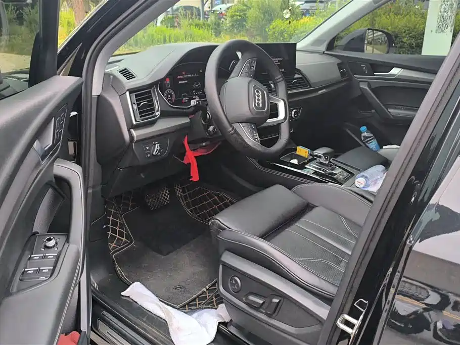 Audi Q5L 2022 Facelift 45T Luxury Dynamic фото 9