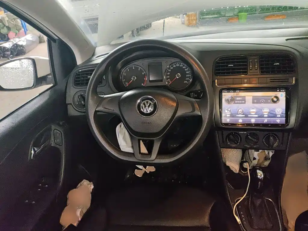 Фото 3 - Volkswagen Polo