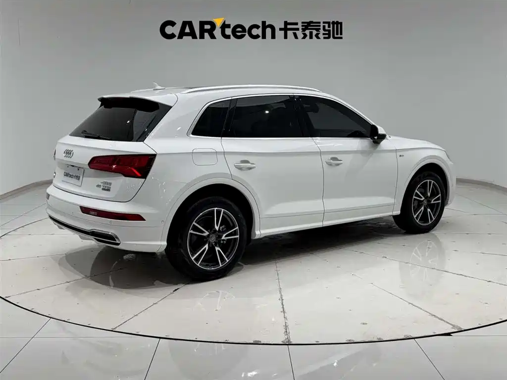 Audi Q5L 2020 45 TFSI Exclusive Fashion фото 11